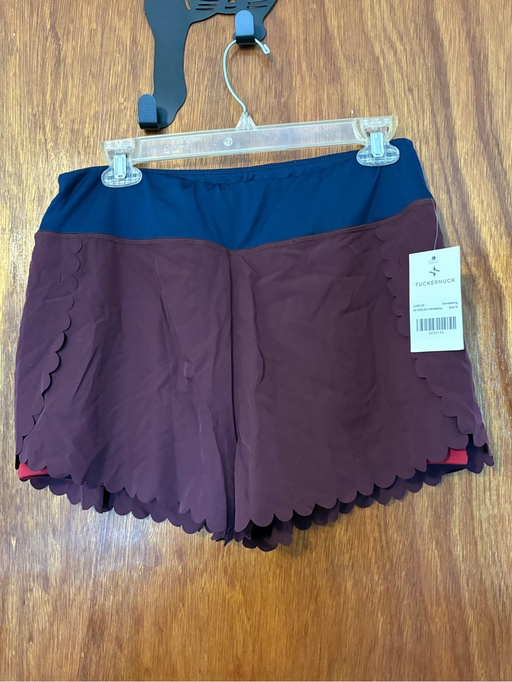NWT Tuckernuck Scalloped Active Shorts, Size Medium